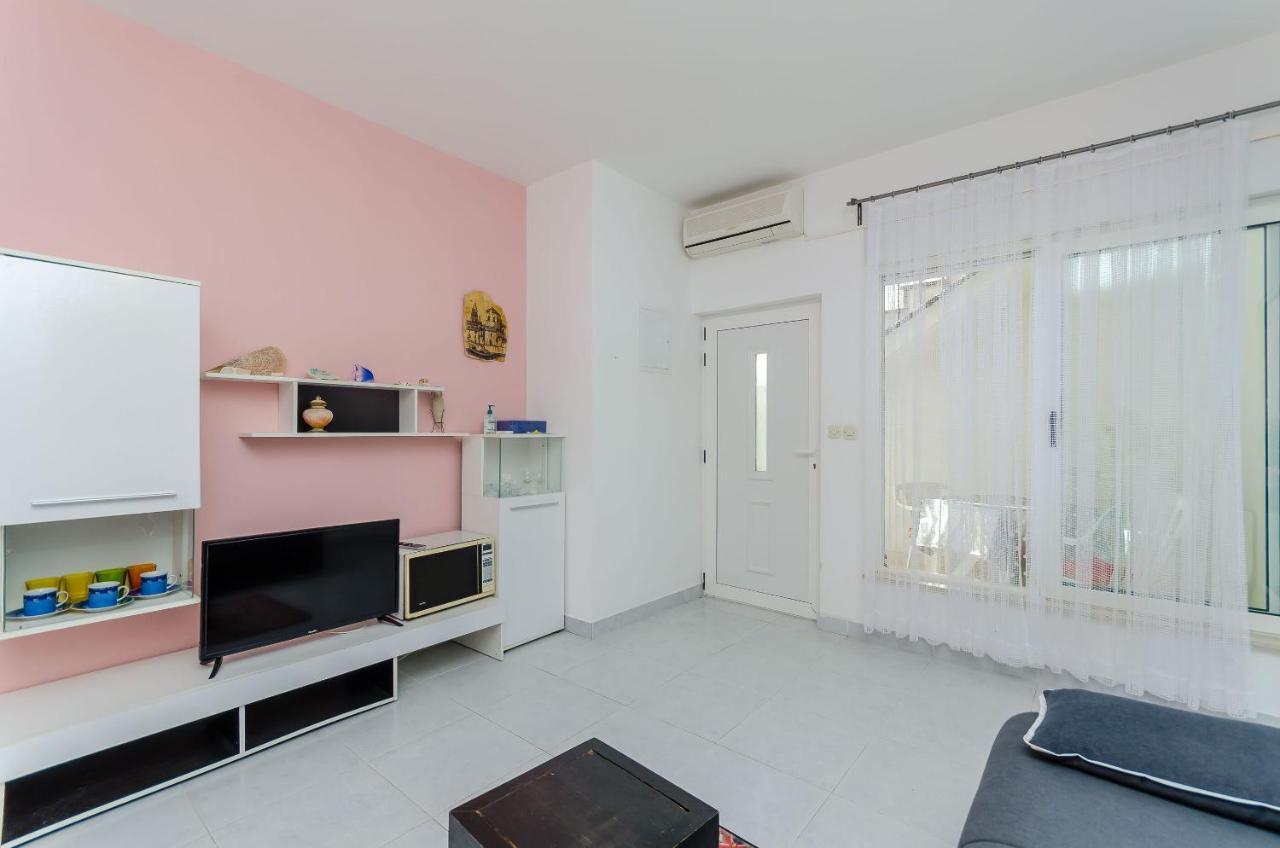 Apartments Zdenka Donji Okrug  Kültér fotó